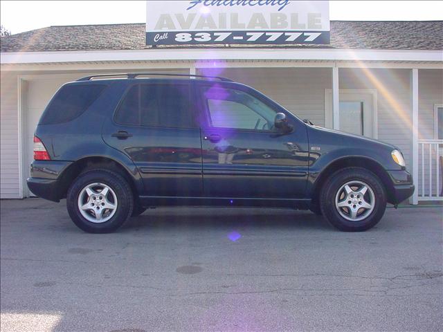 2001 Mercedes-Benz M Class AWD Wagon Automatic VERY NICE