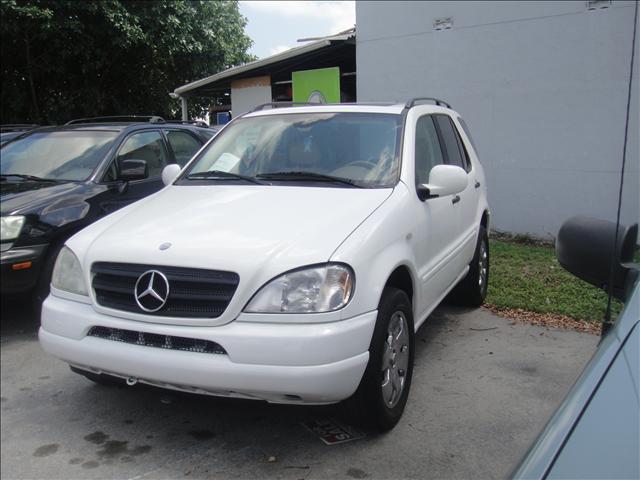 2001 Mercedes-Benz M Class AWD Wagon Automatic VERY NICE