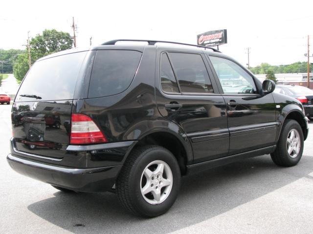 2001 Mercedes-Benz M Class AWD Wagon Automatic VERY NICE