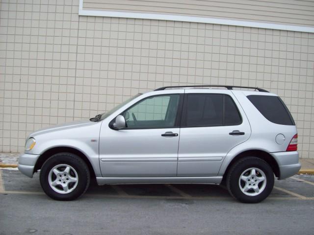 2001 Mercedes-Benz M Class AWD Wagon Automatic VERY NICE