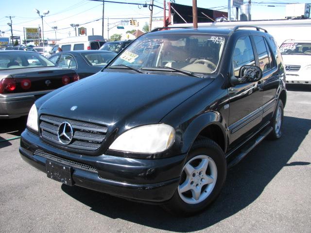 2001 Mercedes-Benz M Class AWD Wagon Automatic VERY NICE