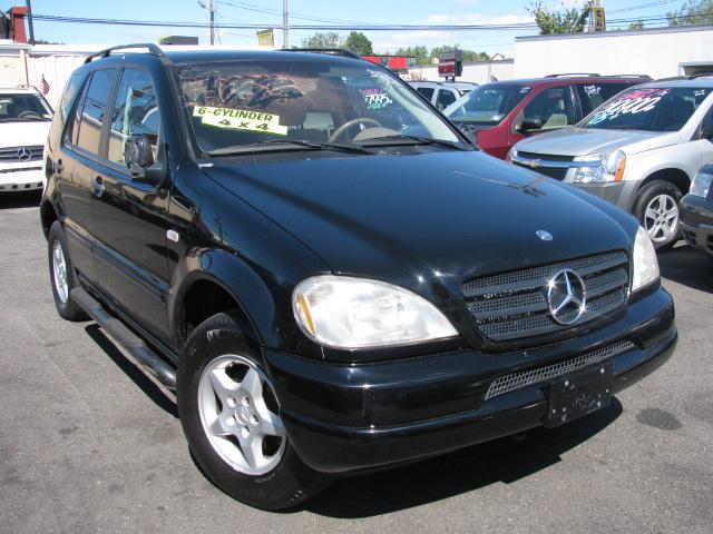 2001 Mercedes-Benz M Class AWD Wagon Automatic VERY NICE