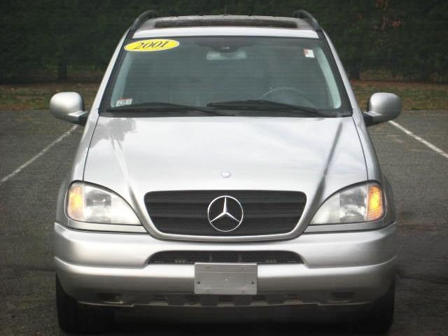 2001 Mercedes-Benz M Class 3500 SLT Dually