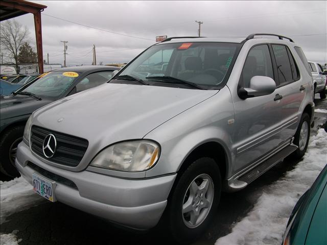 2001 Mercedes-Benz M Class AWD Wagon Automatic VERY NICE