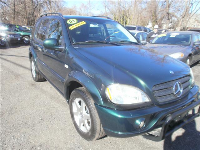 2001 Mercedes-Benz M Class 3500 SLT Dually