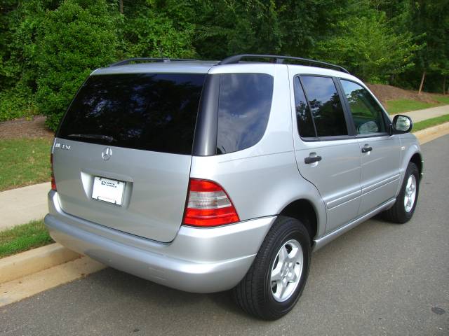 2001 Mercedes-Benz M Class AWD Wagon Automatic VERY NICE