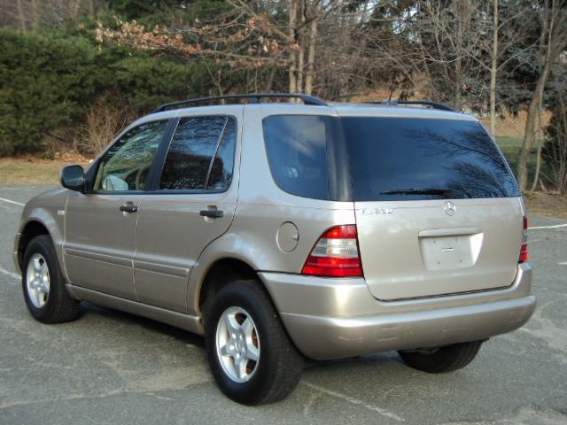 2001 Mercedes-Benz M Class AWD Wagon Automatic VERY NICE