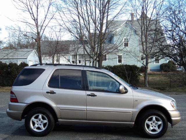 2001 Mercedes-Benz M Class AWD Wagon Automatic VERY NICE