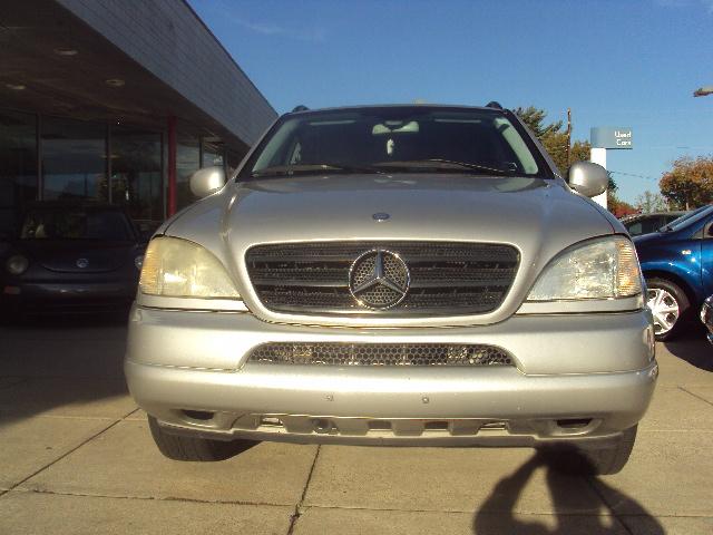 2001 Mercedes-Benz M Class AWD Wagon Automatic VERY NICE