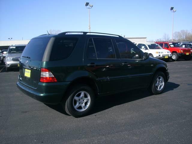 2001 Mercedes-Benz M Class AWD Wagon Automatic VERY NICE