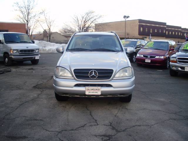 2001 Mercedes-Benz M Class AWD Wagon Automatic VERY NICE