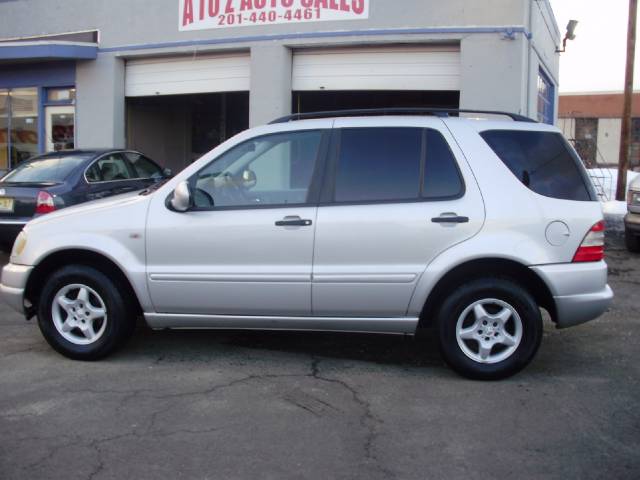 2001 Mercedes-Benz M Class AWD Wagon Automatic VERY NICE