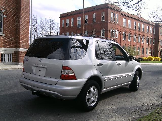 2003 Mercedes-Benz M Class SES 5dr