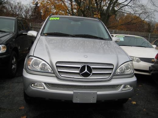 2004 Mercedes-Benz M Class 1500 4x4 LS