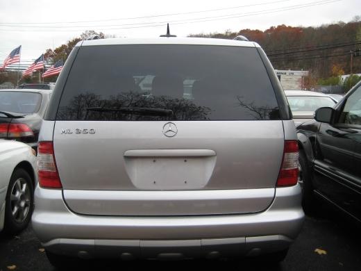 2004 Mercedes-Benz M Class 1500 4x4 LS