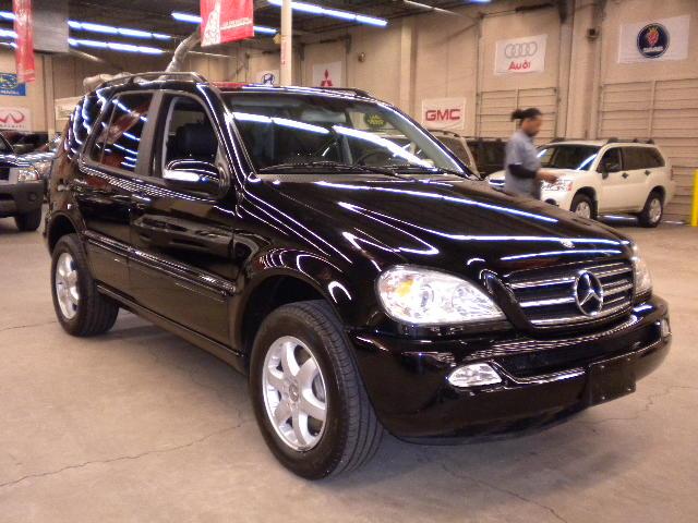 2004 Mercedes-Benz M Class EX - DUAL Power Doors