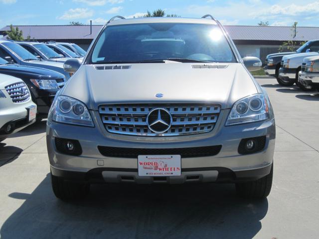 2008 Mercedes-Benz M Class SE RWD