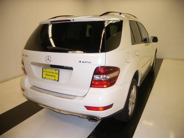 2009 Mercedes-Benz M Class GS 2+2