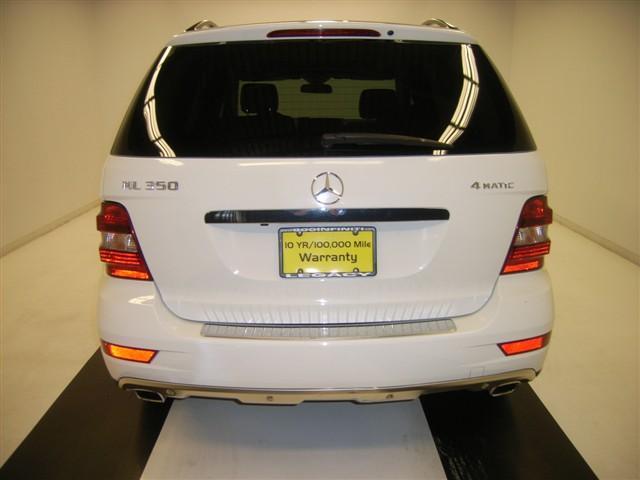 2009 Mercedes-Benz M Class GS 2+2