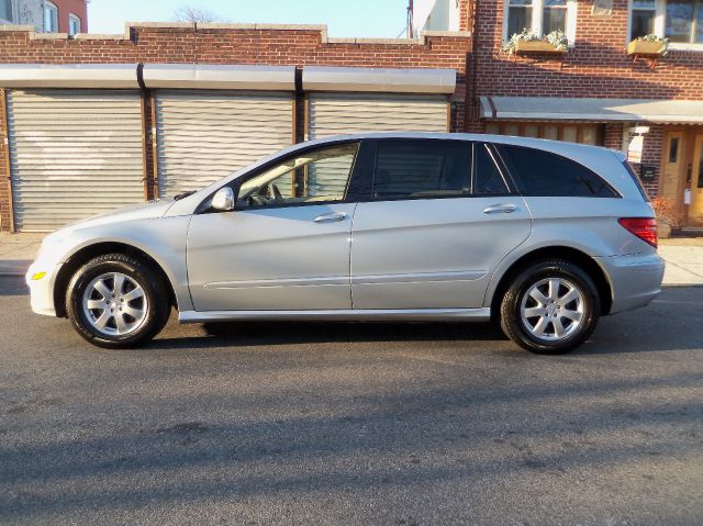 2006 Mercedes-Benz R-Class 4dr LX Deluxe