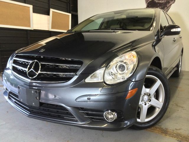 2010 Mercedes-Benz R-Class 740il 4dr Sdn Sedan