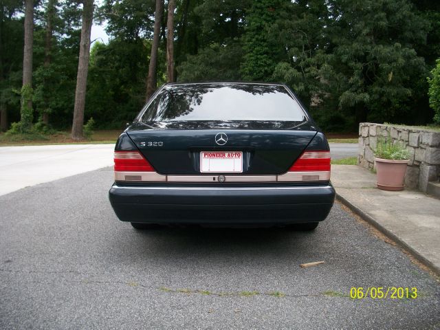 1997 Mercedes-Benz S-Class 1986 Nissan