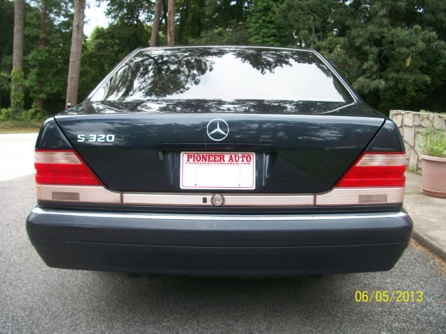 1997 Mercedes-Benz S-Class 1986 Nissan