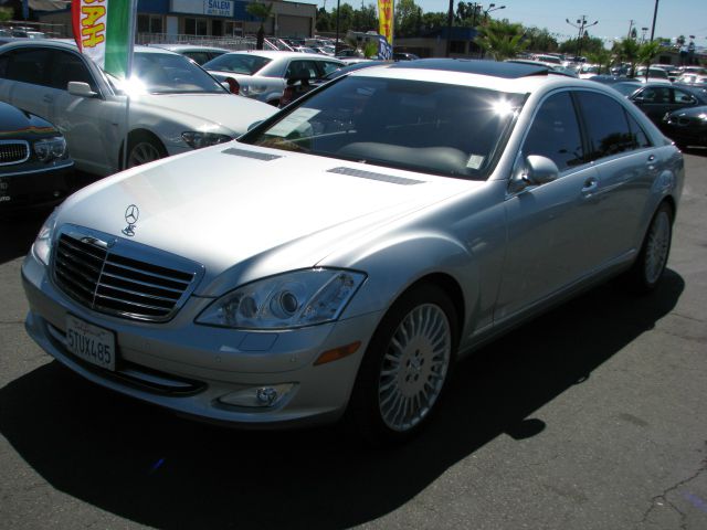 2007 Mercedes-Benz S-Class 4WD Supercab 145 Lariat