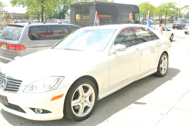 2007 Mercedes-Benz S-Class 4WD Supercab 145 Lariat