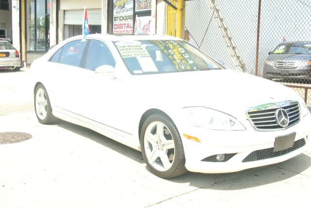 2007 Mercedes-Benz S-Class 4WD Supercab 145 Lariat