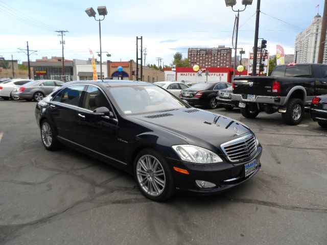 2009 Mercedes-Benz S-Class STI W/silver Wheels