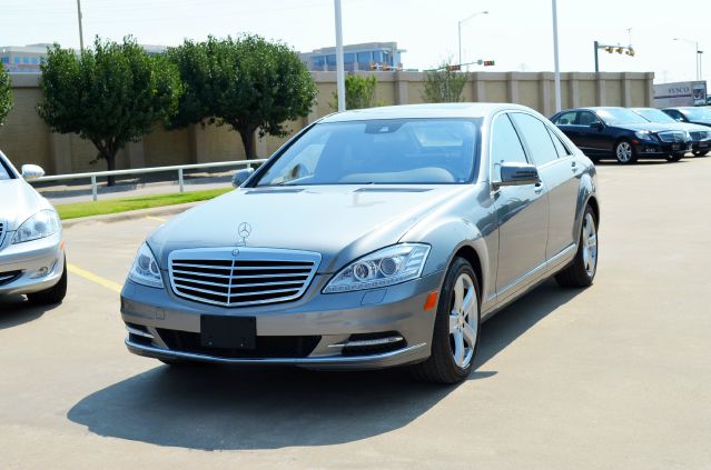 2010 Mercedes-Benz S-Class 4WD Supercab 145 Lariat