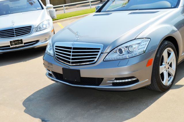 2010 Mercedes-Benz S-Class 4WD Supercab 145 Lariat