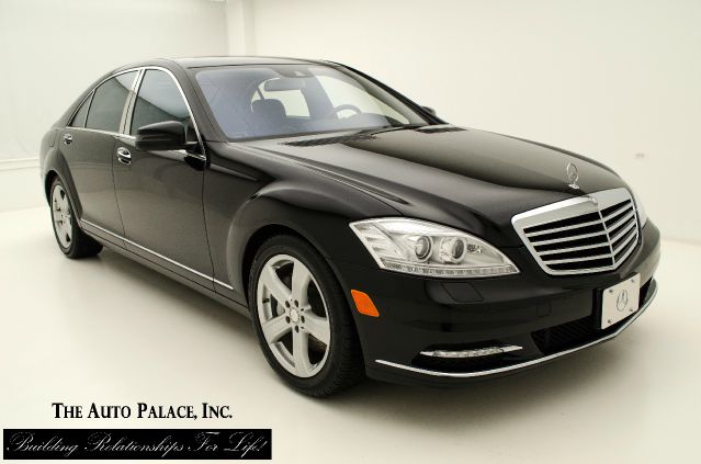 2010 Mercedes-Benz S-Class 2010 Nissan 2.0S