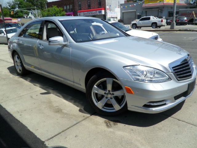 2010 Mercedes-Benz S-Class L.T. 4-w.d. 5.3L