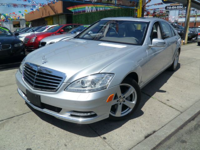 2010 Mercedes-Benz S-Class L.T. 4-w.d. 5.3L