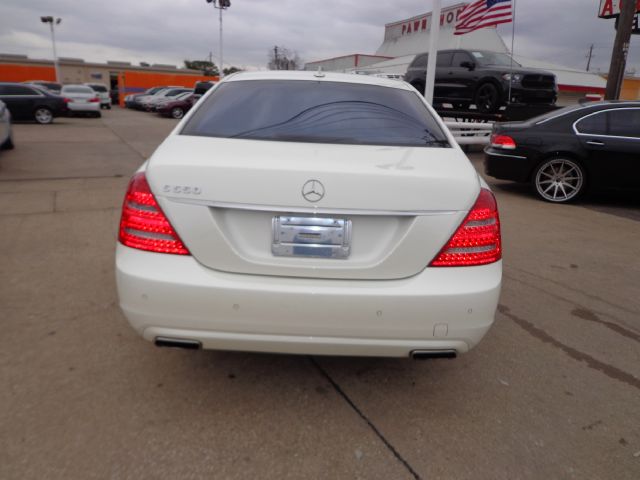 2010 Mercedes-Benz S-Class 4WD Supercab 145 Lariat