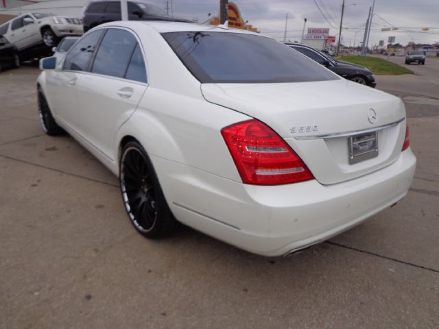 2010 Mercedes-Benz S-Class 4WD Supercab 145 Lariat