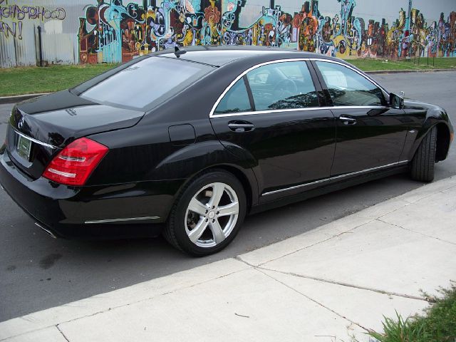 2012 Mercedes-Benz S-Class 4WD Supercab 145 Lariat