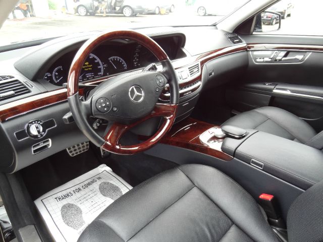 2012 Mercedes-Benz S-Class 2010 Nissan 2.0S