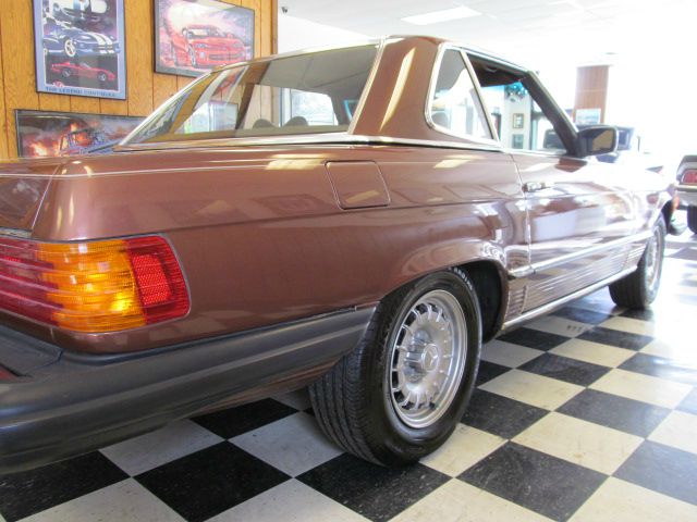 1976 Mercedes-Benz SL-Class Laramie - XLT