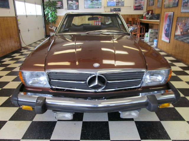 1976 Mercedes-Benz SL-Class Laramie - XLT