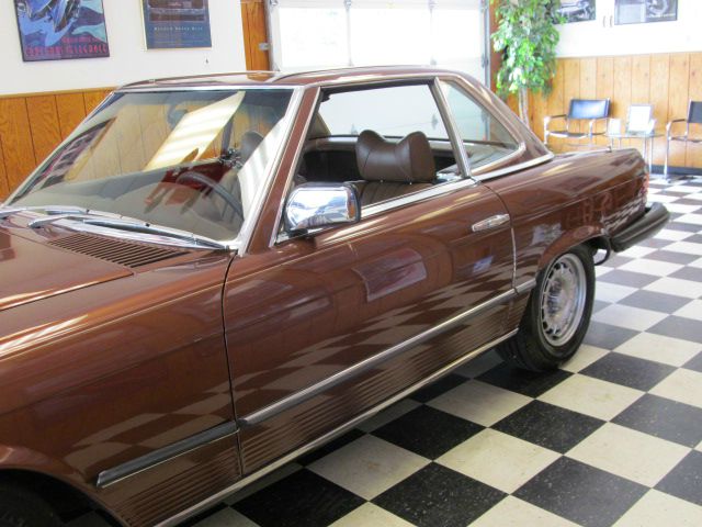 1976 Mercedes-Benz SL-Class Laramie - XLT