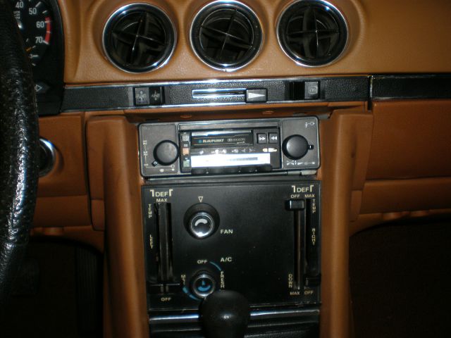 1976 Mercedes-Benz SL-Class Laramie - XLT