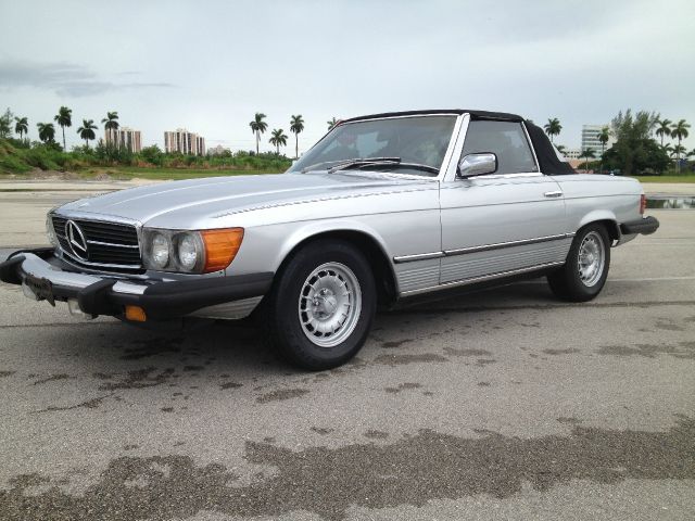 1979 Mercedes-Benz SL-Class 3.5 H.O V6 Sedan