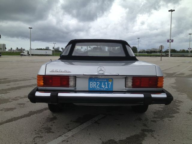 1979 Mercedes-Benz SL-Class 3.5 H.O V6 Sedan