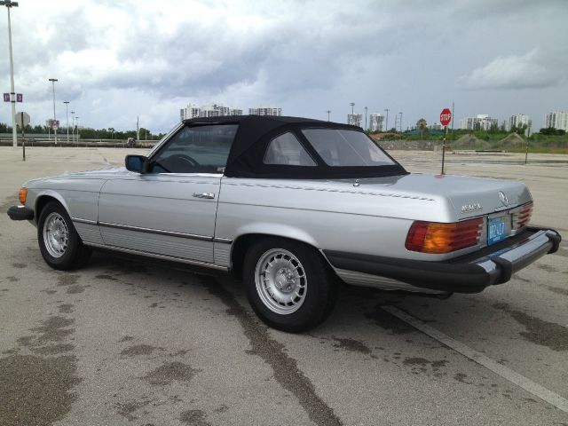 1979 Mercedes-Benz SL-Class 3.5 H.O V6 Sedan