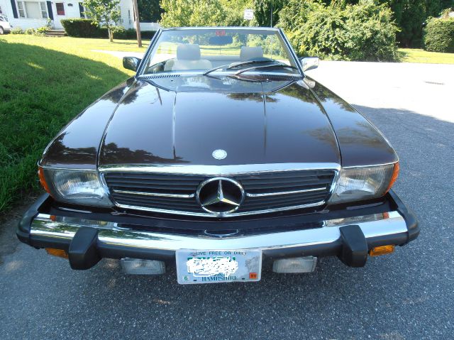 1982 Mercedes-Benz SL-Class 2.4L 4-cyl Automatic Limited