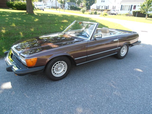 1982 Mercedes-Benz SL-Class 2.4L 4-cyl Automatic Limited