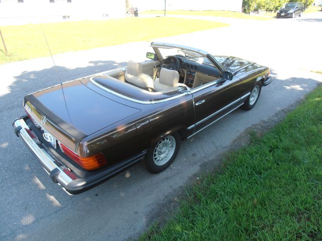 1982 Mercedes-Benz SL-Class 2.4L 4-cyl Automatic Limited